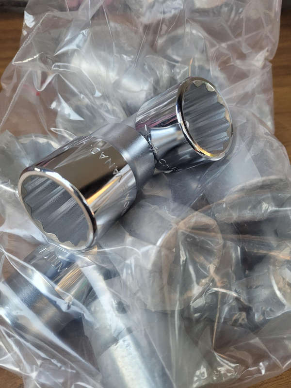 Chrome Vanadium Hex Socket (1-1/8") Drive. Bid Per Piece