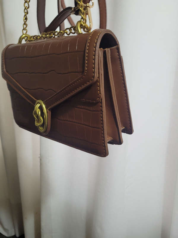 Clean-Used Ladies Retro Buckle Cross-Shoulder Bag