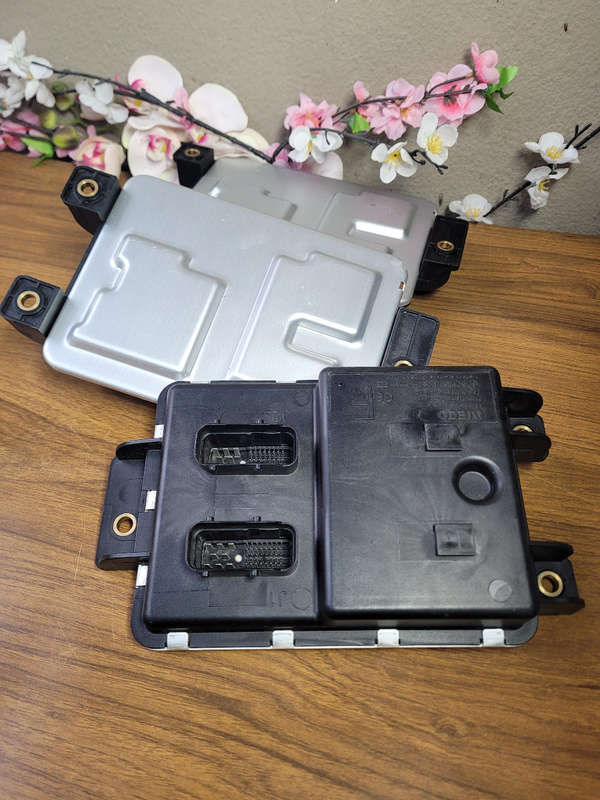 UNUSED...IVECO Multiplex  Front Frame ECU BODY COMPUTER BOX Part: 4122 1002  (Bid Per Piece)