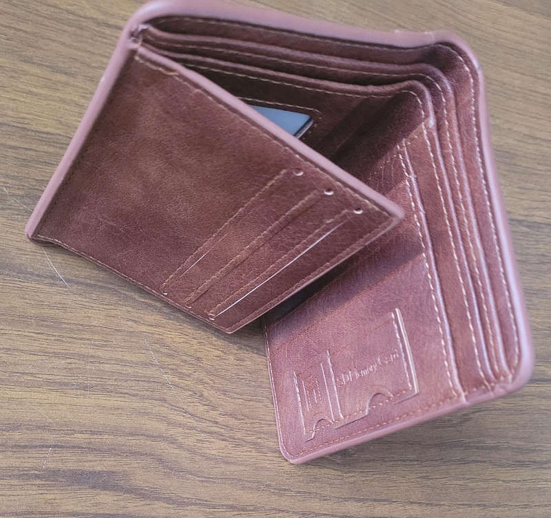 Vintage Gents Soft Leather Wallet/Card Holder (As Pictured)
