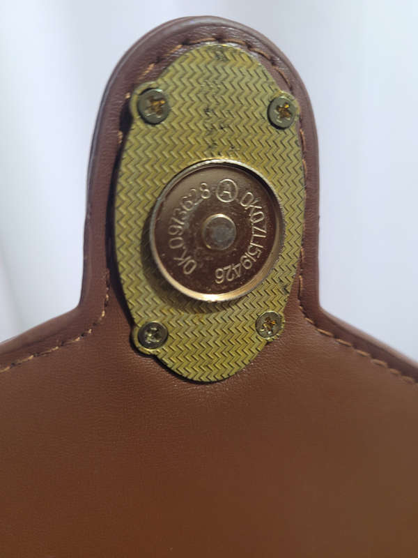 Clean-Used Ladies Retro Buckle Cross-Shoulder Bag
