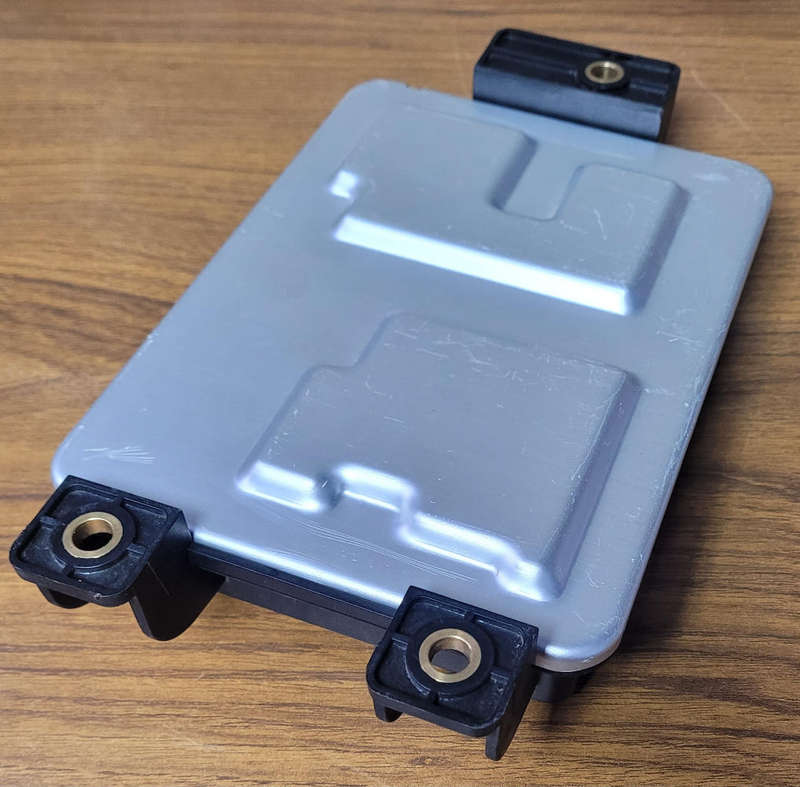 UNUSED...IVECO Multiplex  Front Frame ECU BODY COMPUTER BOX Part: 4122 1002  (Bid Per Piece)