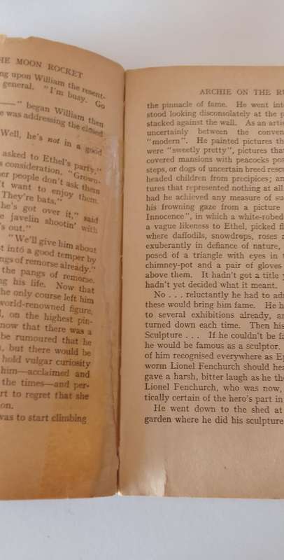 Book:  William and the moon rocket (1958  edition) - Richmal  Crompton (Classical book)