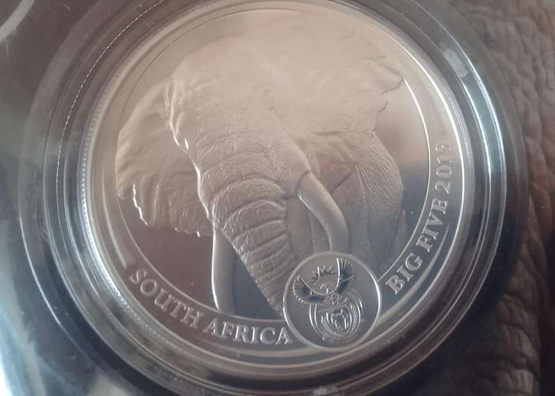 SILVER SPECIAL - LOW START!  2019 BIG FIVE ELEPHANT COIN - IN SEALED BLISTER PACK -