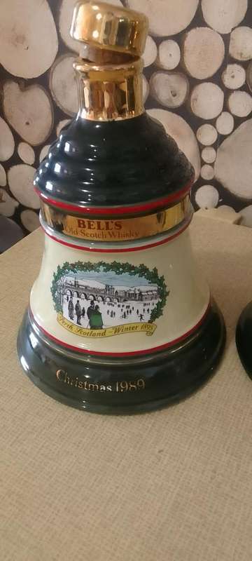 Bell's Old Whisky Vintage ceramic Decanters  - 4 Decanters: Years: 1989/ 1990 / 1996/ 1998  take all