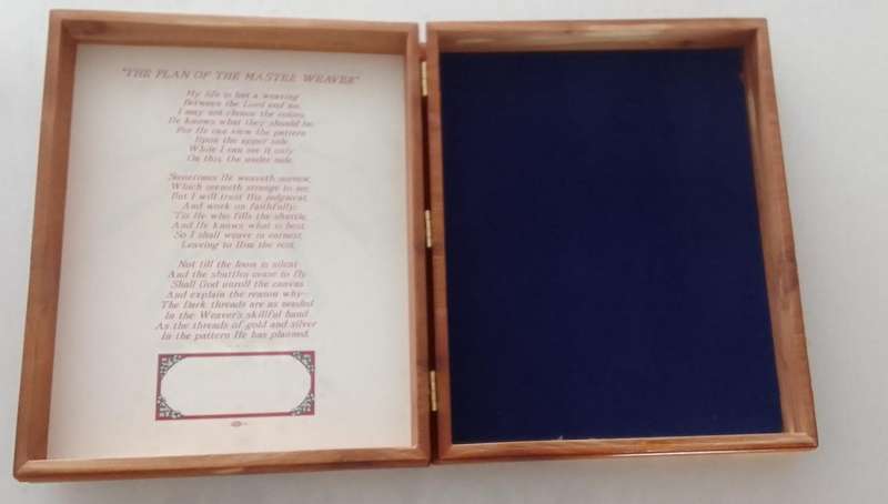 WOODEN BIBLE DISPPLAY BOX / STAND/COVER- IDEALLY FOR A FAMILY SIZE BILE