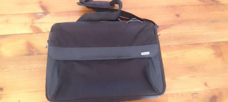 Briefcase or document bag (Targus)