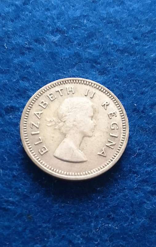 1955 UNION OF SOUTH AFRICA SILVER 3 PENCE (TICKEY) (QUEEN ELIZABETH ii)