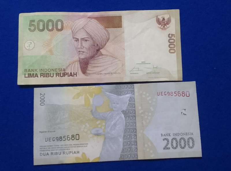 Bank of Indonesia notes - 2notes - your bid takes all