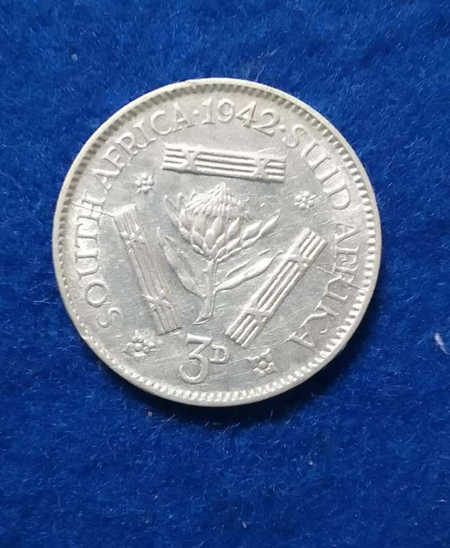 1942 South Africa Three Pence (3D) silver coin - circulated