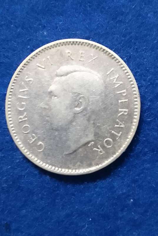 1942 South Africa Three Pence (3D) silver coin - circulated