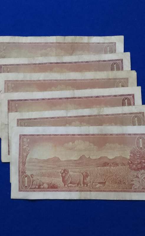 One Rand TW De Jongh banknotes (6 notes) A-numbers