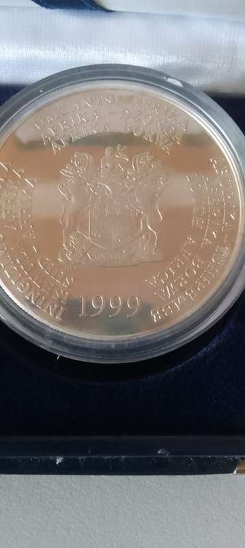 SILVER SALE! 1999 SILVER R2 GREAT WHITE SHARK   PROOF COIN IN SA MINT BOX