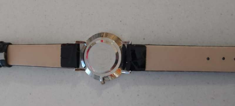 Initial brand Watch - secondhand   - needs attention
