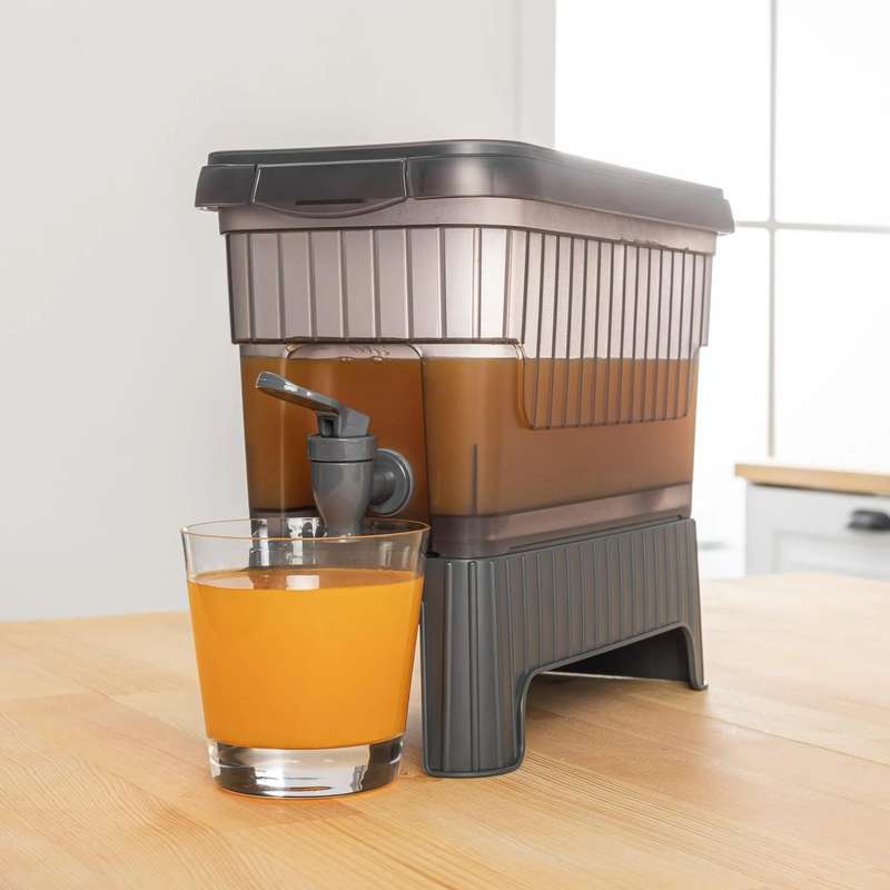 Water and Juice Dispenser