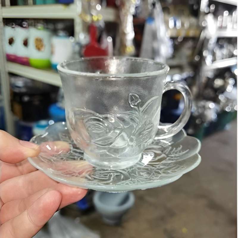 Set of 6 Glass Teacups and Saucers in Floral Pattern (220ml)