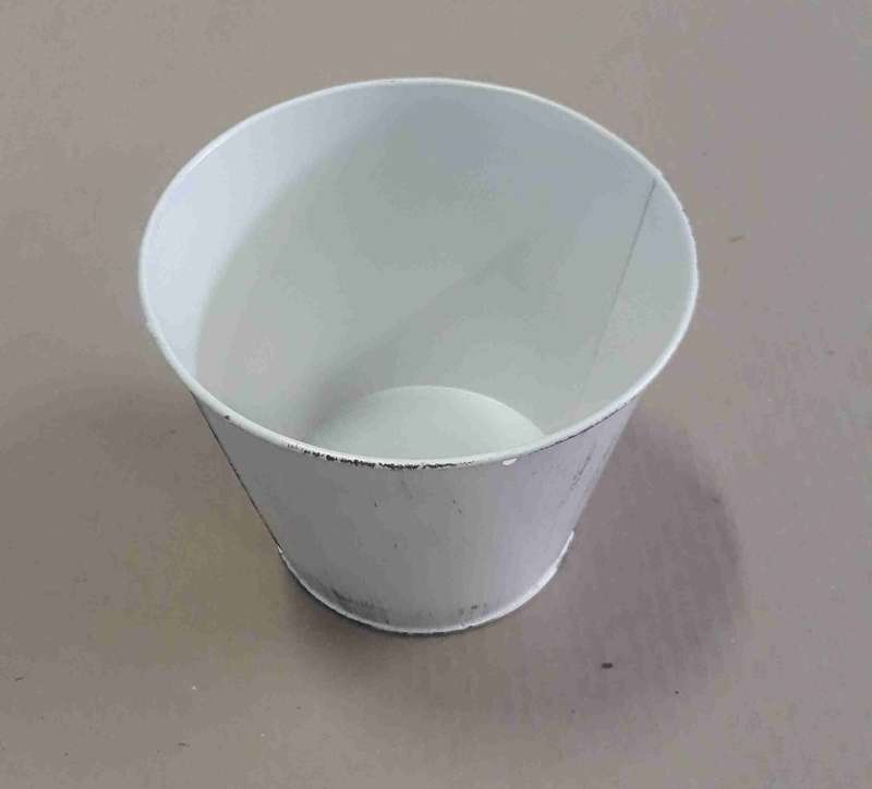Garden. Wall hanging flower pot holder.