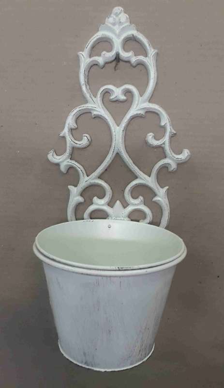 Garden. Wall hanging flower pot holder.