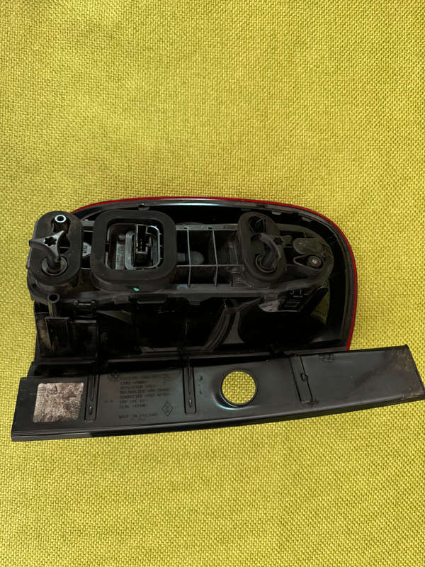 2015 Renault Duster Right Rear Tail Light - Slightly Damage