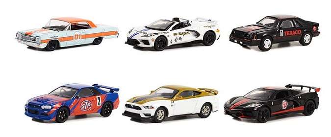Greenlight Diecast Model Car Running on Empty Chevy Chevrolet Corvette C 8 C8 Stingray Coupe 2022