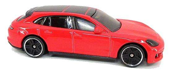 Hot Wheels 2023 38/250 Porsche Panamera Turbo S E Hybrid Sport Turismo Green Speed