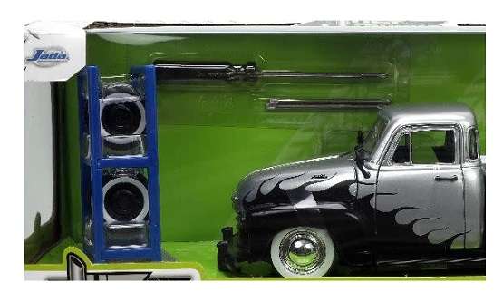 JADA 33025 Just Trucks Series Chevy Chevrolet Pickup 1953 + Spare tyres & rack 1/24 scale