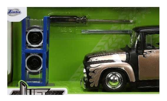 JADA 34026 Just Trucks Series Ford F 100 F100 Pickup 1956 + Spare tyres & rack 1/24 scale
