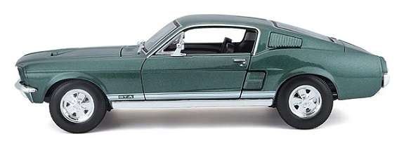 Maisto 31166 Ford Mustang GTA Fastback 1967 1/18 scale