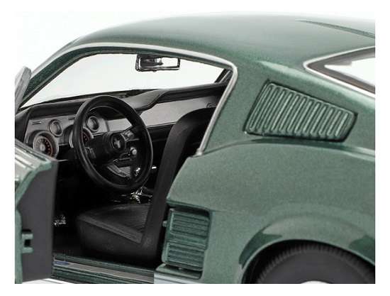 Maisto 31166 Ford Mustang GTA Fastback 1967 1/18 scale