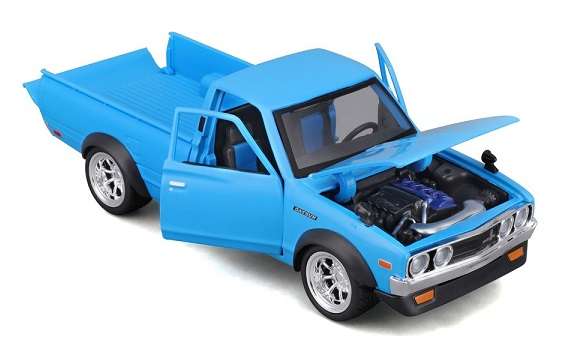 Maisto 32528 Design Series Tokyo Datsun 620 Pickup 1973 1/24 scale