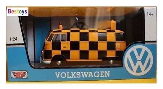 Motormax Motor Max 79550 VW Volkswagen Kombi T 1 T1 Panelvan Airport "Follow Me" 1/24 scale