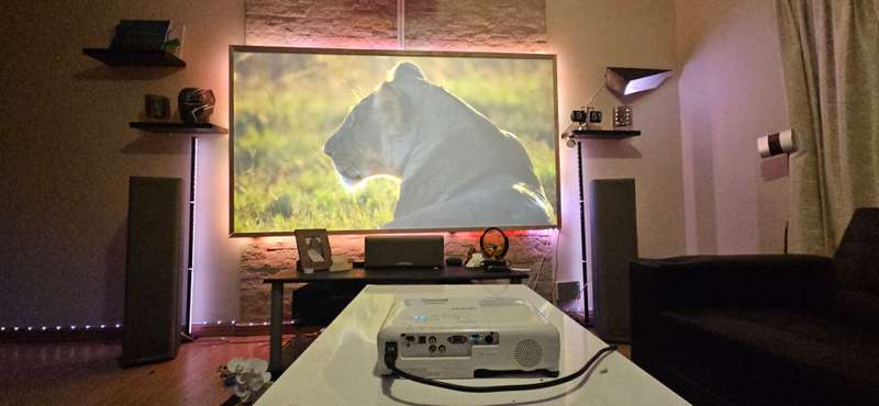Epson EB-S400