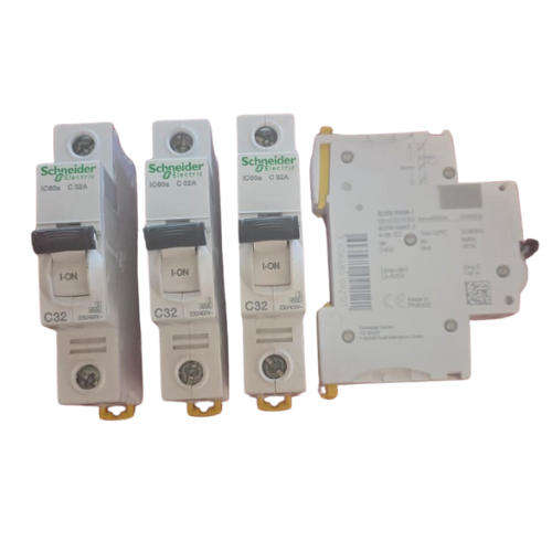 Schneider Electric 32AMP C32 Circuit Breakers Bundle of 4