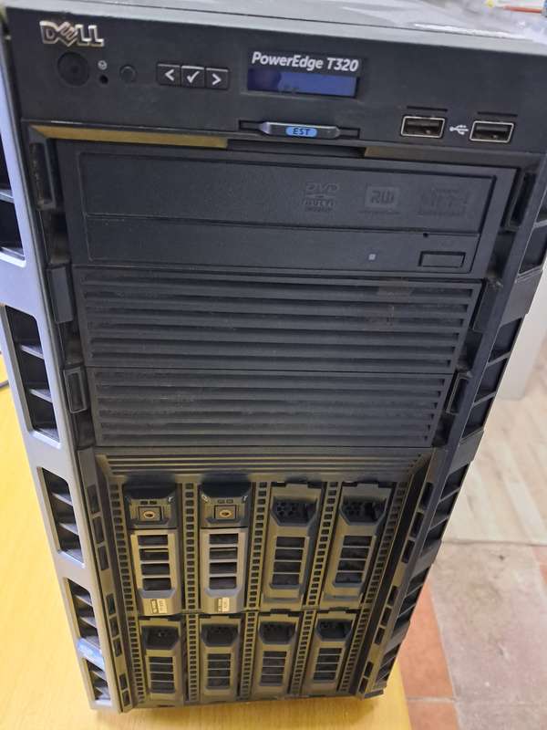 Dell 320 Poweredge Server Excludes Drives and Ram