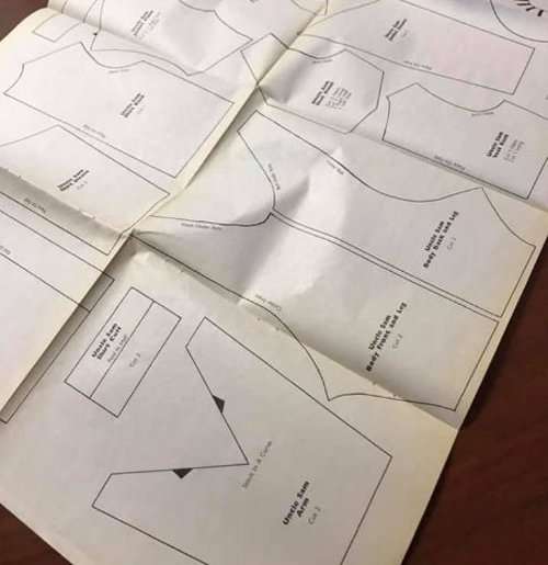 Doll Crafter - Doll Baseball Outfit - Sewing Pattern