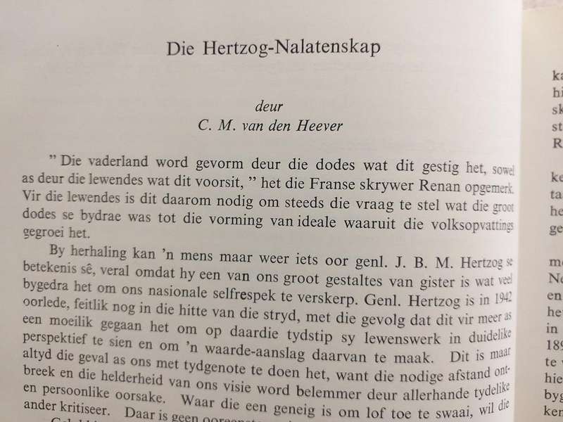 Gedenkboek vir Generaal Hertzog (PJ Nienaber et al)