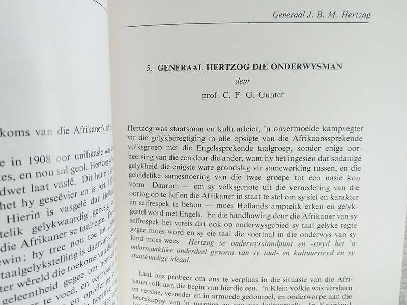 JBM Hertzog Suid Afrika Eerste SAUK Publikasie