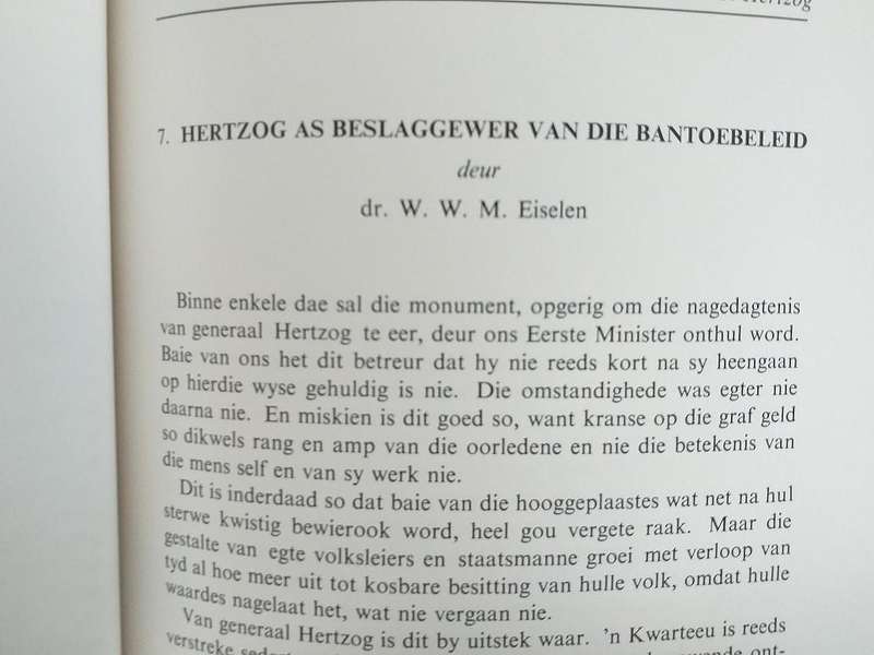 JBM Hertzog Suid Afrika Eerste SAUK Publikasie