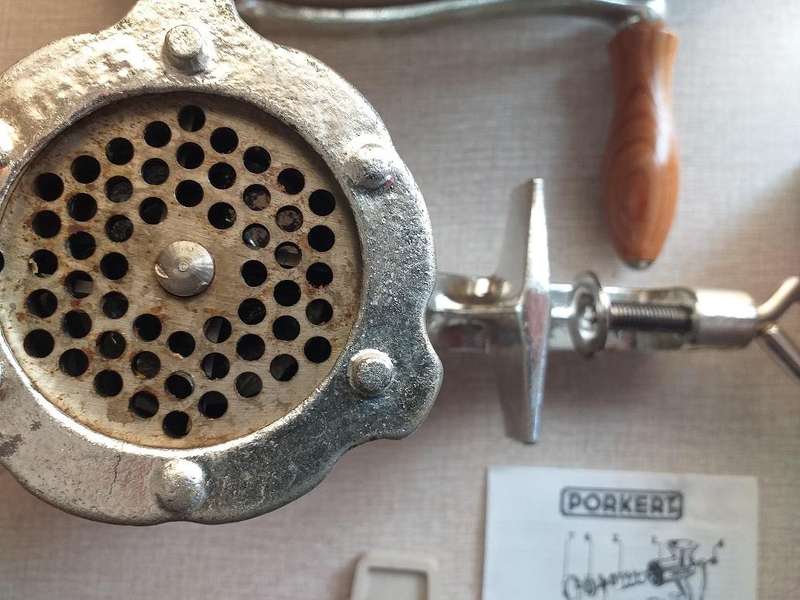 Porkert No 8 Meat Mincer (NEW) Made in Czech Republic