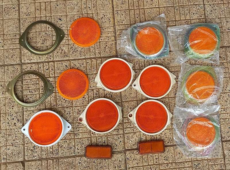 10+ Lot of old and new orange reflectors