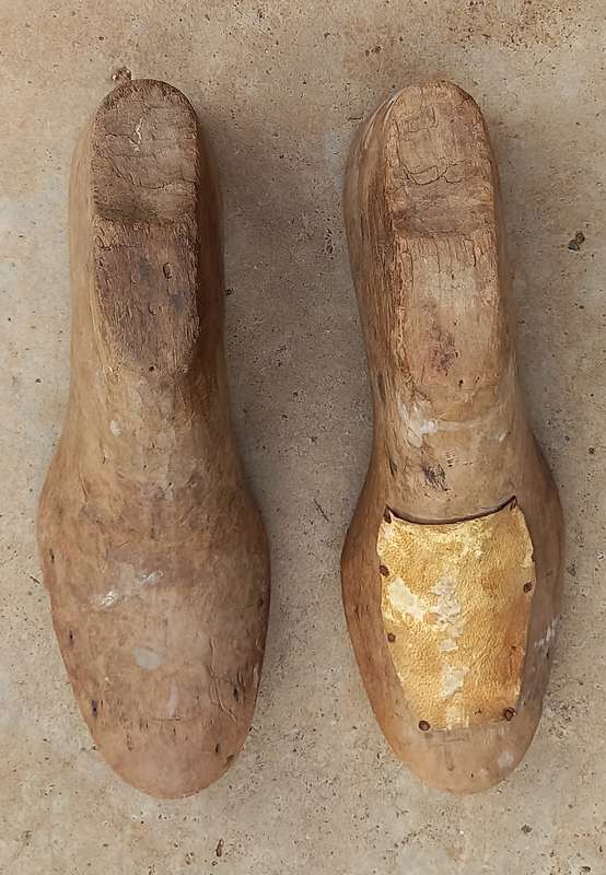 Antique pair of wooden shoe forms approx 25cm long