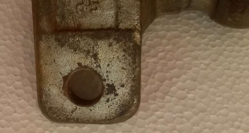 Trailer or caravan vehicle tow ball coupling