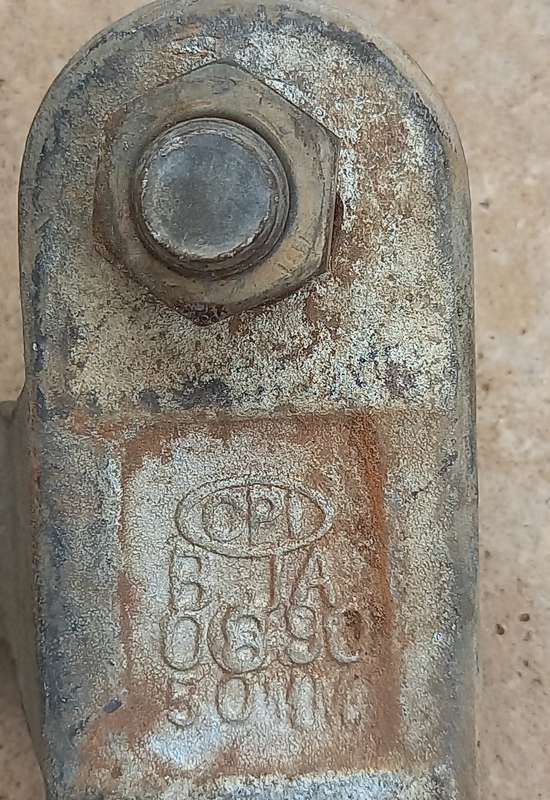 Trailer or caravan vehicle tow ball coupling