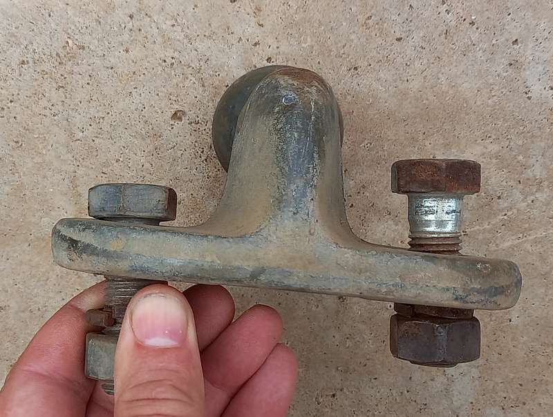 Trailer or caravan vehicle tow ball coupling