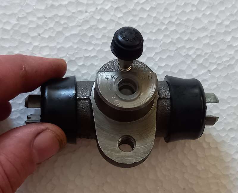 Volkswagen VW Beetle rear brake cylinder diameter 19mm (Made in Brazil) NEW OLD STOCK
