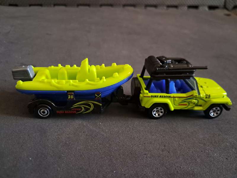 Matchbox jeep wrangler with trailer