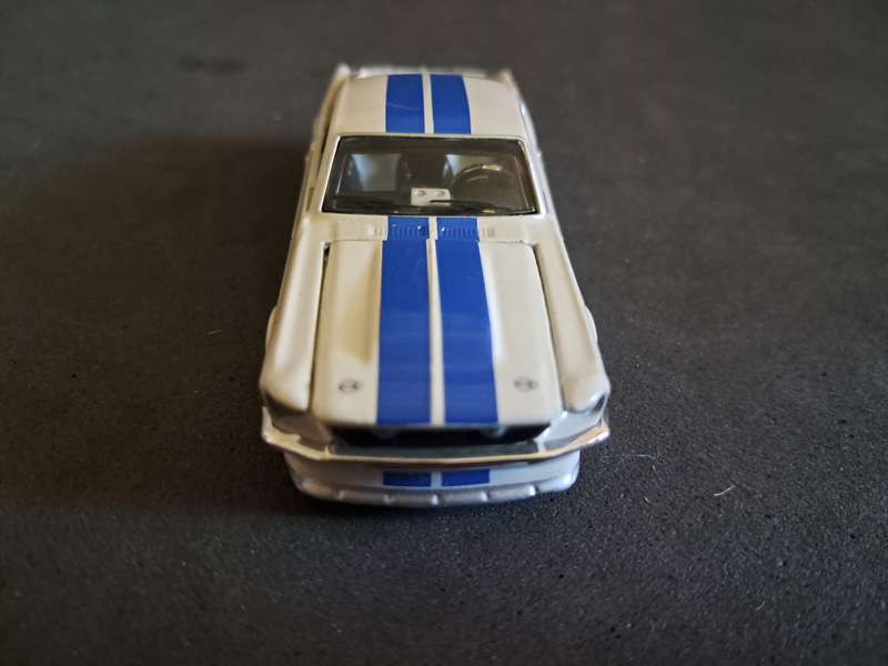 Maisto 1987 Ford Mustang GT