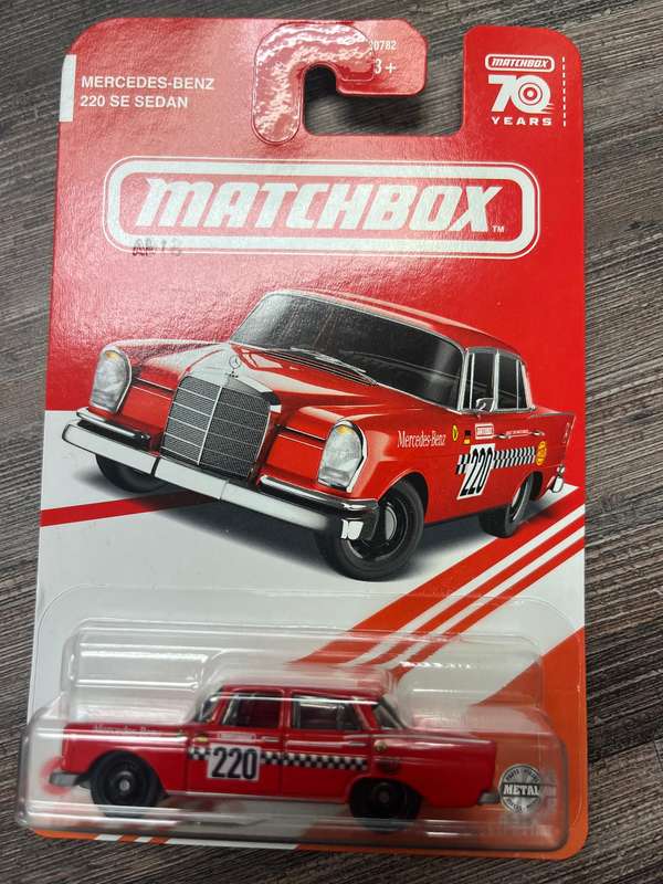 Matchbox Mercedes 220 LIMITED EDITION