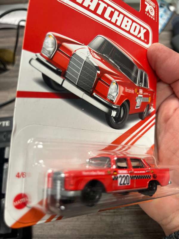Matchbox Mercedes 220 LIMITED EDITION