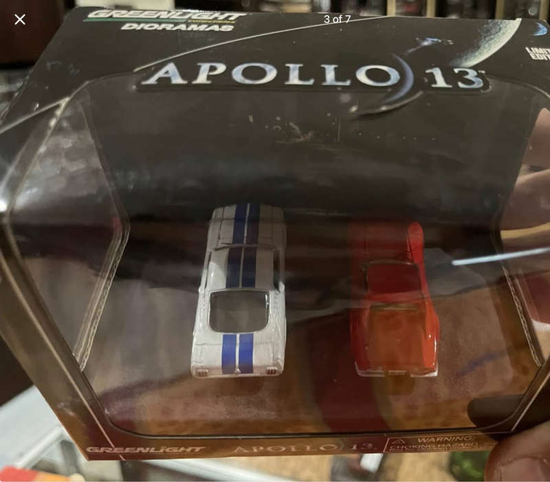 Greenlight Diorama Apollo 13 corvette mustang